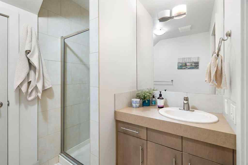 MLS® A2263780 - Unit #102 1407 Kensington Close NW in Hillhurst Calgary, Residential