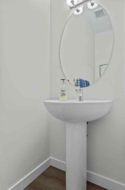 MLS® A2263783 - 122 South Shore Court  in South Shores Chestermere, Residential