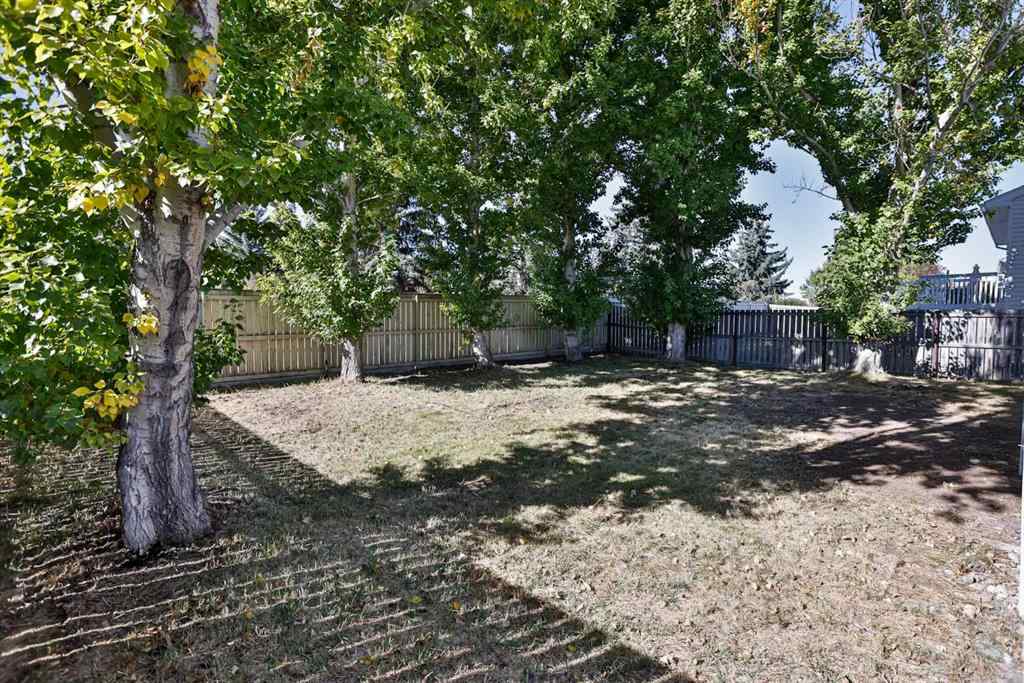 MLS® A2263787 - 30 MT Backus Crescent W in Mountain Heights Lethbridge, Residential