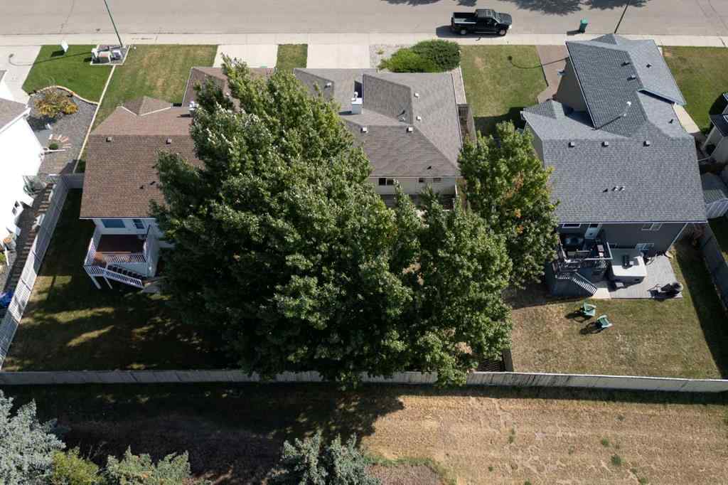 MLS® A2263787 - 30 MT Backus Crescent W in Mountain Heights Lethbridge, Residential