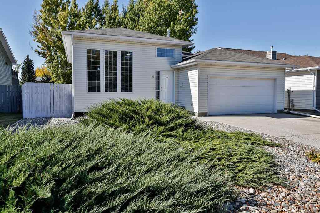 MLS® A2263787 - 30 MT Backus Crescent W in Mountain Heights Lethbridge, Residential