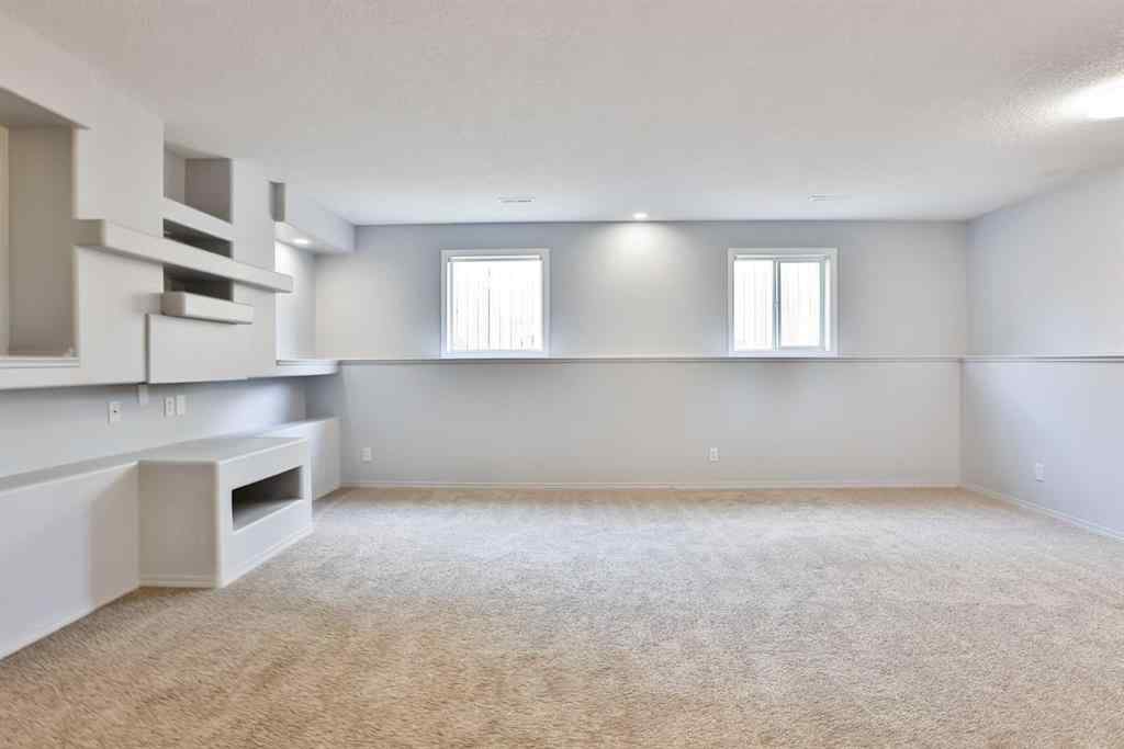 MLS® A2263787 - 30 MT Backus Crescent W in Mountain Heights Lethbridge, Residential