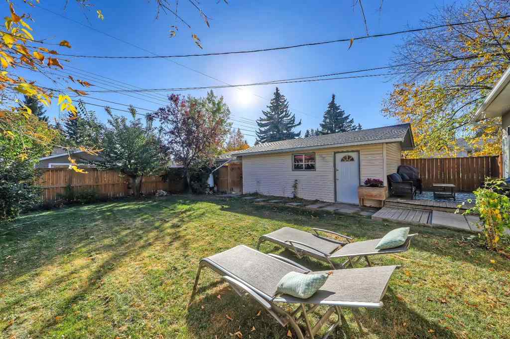 MLS® A2263796 - 5219 Valiant Drive NW in Varsity Calgary, Residential