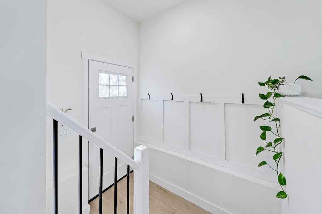 MLS® A2263796 - 5219 Valiant Drive NW in Varsity Calgary, Residential