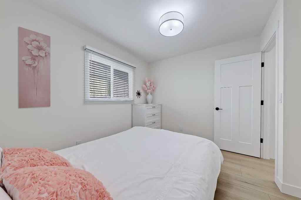 MLS® A2263796 - 5219 Valiant Drive NW in Varsity Calgary, Residential