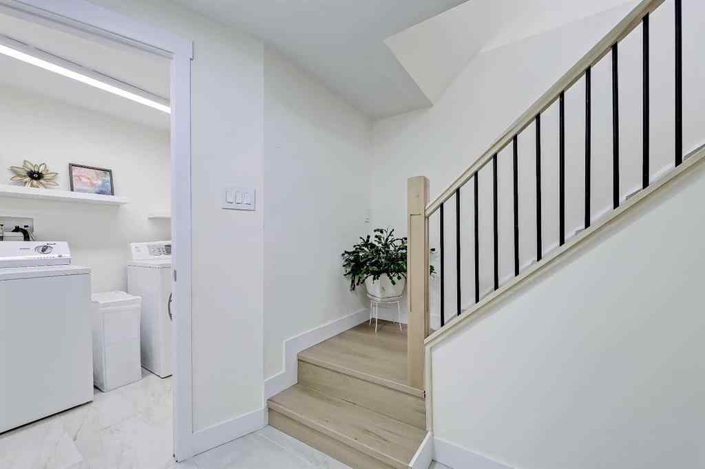 MLS® A2263796 - 5219 Valiant Drive NW in Varsity Calgary, Residential