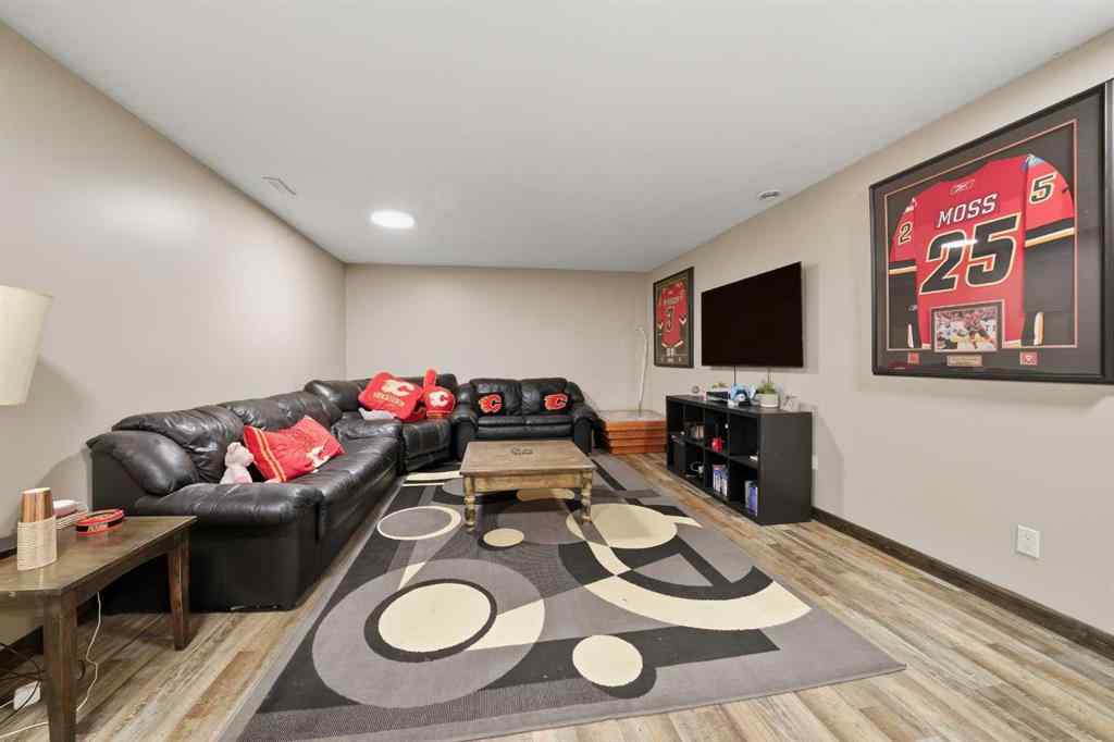 MLS® A2263803 - 21 Cunningham Crescent  in Clearview Meadows Red Deer, Residential