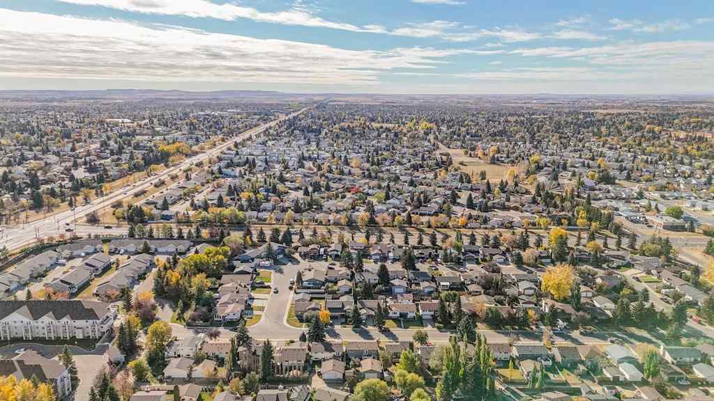 MLS® A2263803 - 21 Cunningham Crescent  in Clearview Meadows Red Deer, Residential