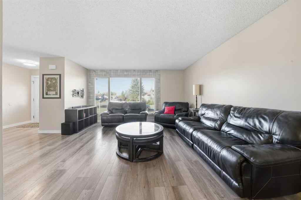 MLS® A2263803 - 21 Cunningham Crescent  in Clearview Meadows Red Deer, Residential