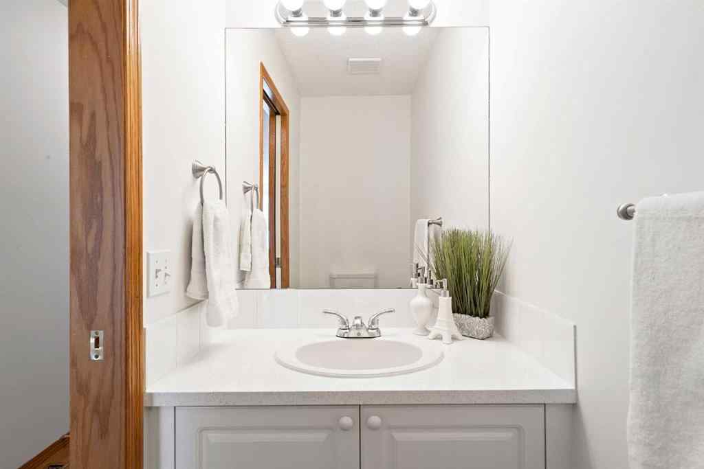 MLS® A2263822 - 185 Mt Douglas Manor SE in McKenzie Lake Calgary, Residential