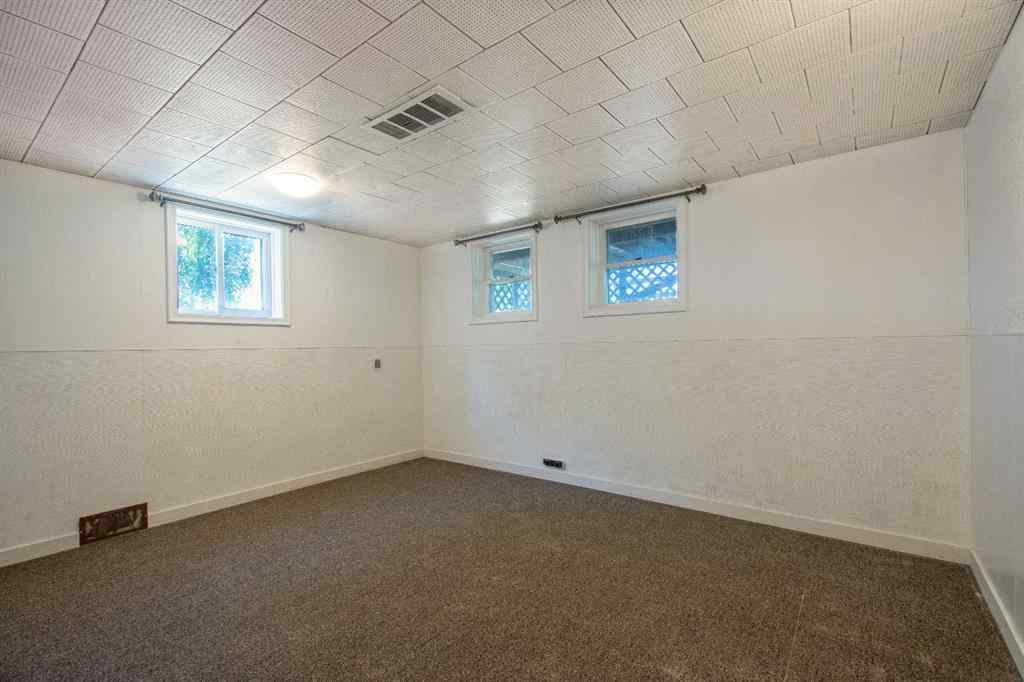 MLS® A2263825 - 5015 51 Street  in Rocky Mtn House Rocky Mountain House, Residential