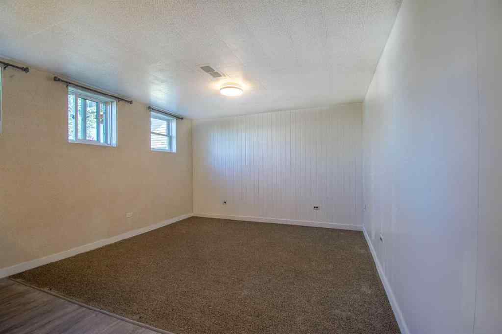 MLS® A2263825 - 5015 51 Street  in Rocky Mtn House Rocky Mountain House, Residential