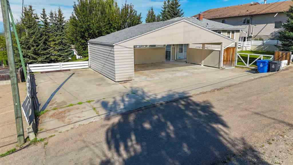 MLS® A2263825 - 5015 51 Street  in Rocky Mtn House Rocky Mountain House, Residential