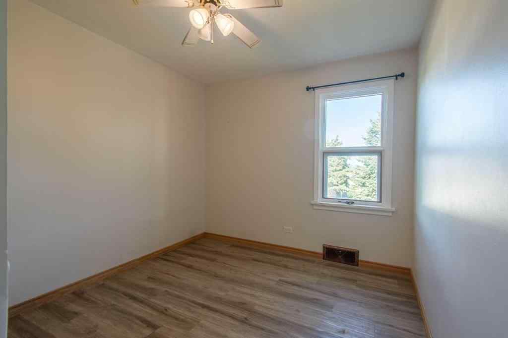 MLS® A2263825 - 5015 51 Street  in Rocky Mtn House Rocky Mountain House, Residential