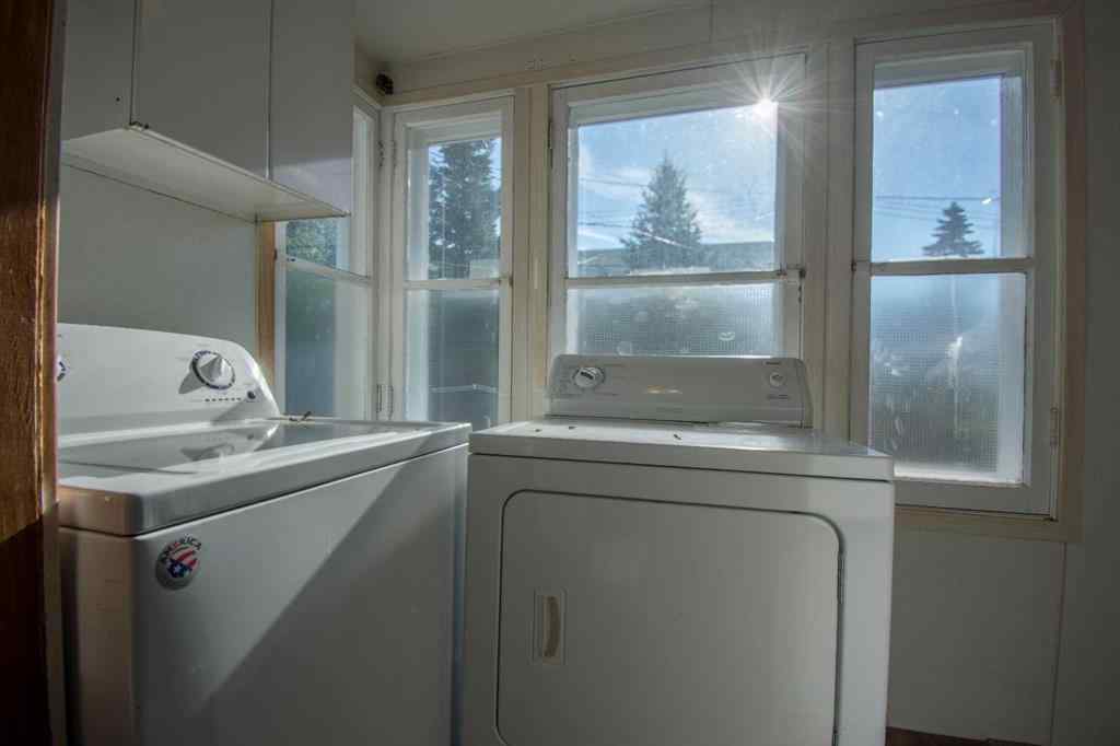 MLS® A2263825 - 5015 51 Street  in Rocky Mtn House Rocky Mountain House, Residential