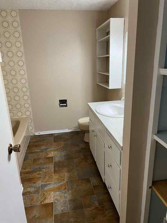 MLS® A2263828 - 5930&5932 Trollinger Street NE in Thorncliffe Calgary, Residential