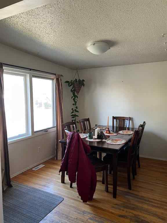 MLS® A2263828 - 5930&5932 Trollinger Street NE in Thorncliffe Calgary, Residential