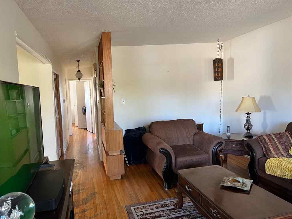 MLS® A2263828 - 5930&5932 Trollinger Street NE in Thorncliffe Calgary, Residential