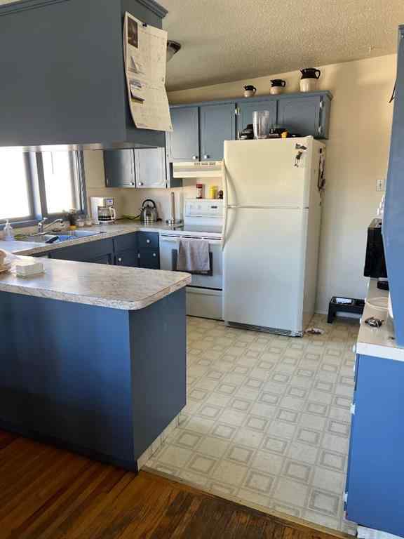 MLS® A2263828 - 5930&5932 Trollinger Street NE in Thorncliffe Calgary, Residential