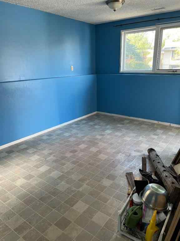 MLS® A2263828 - 5930&5932 Trollinger Street NE in Thorncliffe Calgary, Residential