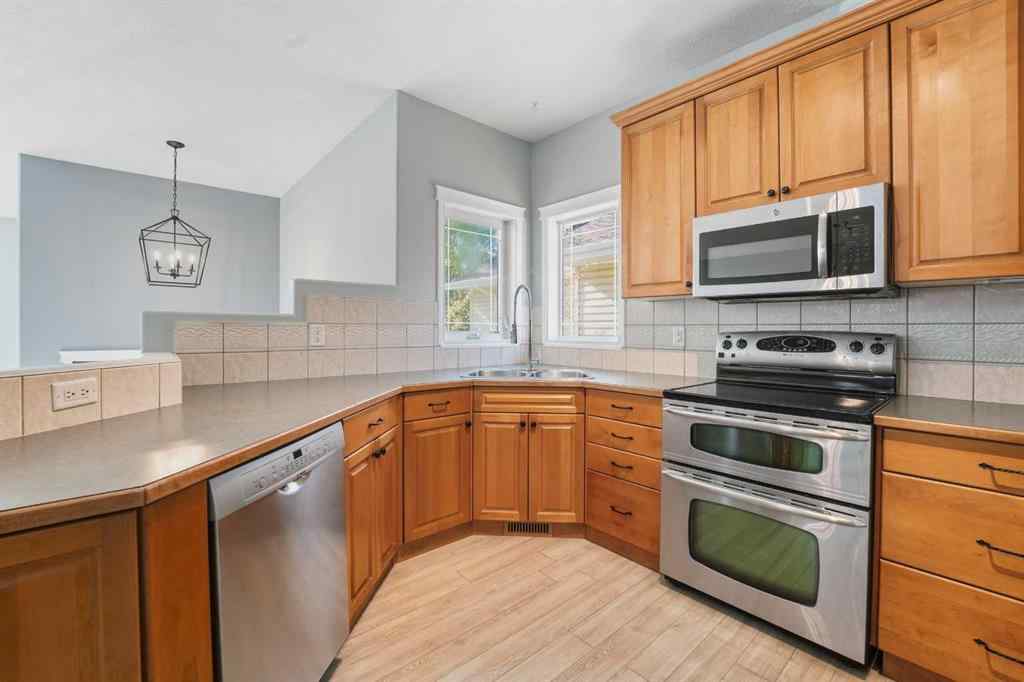 MLS® A2263829 - 39 Duval Crescent  in Davenport Red Deer, Residential