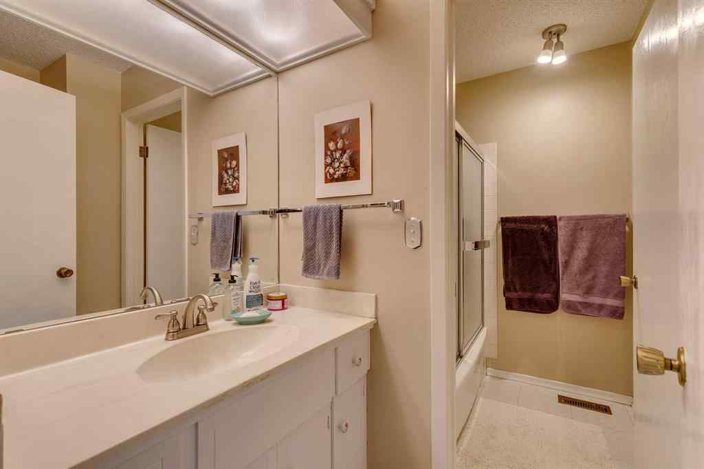 MLS® A2263830 - Unit #11 10030 Oakmoor Way SW in Oakridge Calgary, Residential