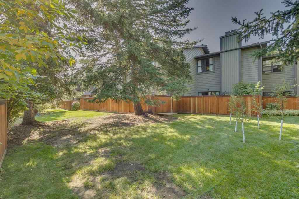 MLS® A2263830 - Unit #11 10030 Oakmoor Way SW in Oakridge Calgary, Residential