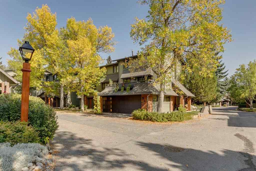 MLS® A2263830 - Unit #11 10030 Oakmoor Way SW in Oakridge Calgary, Residential