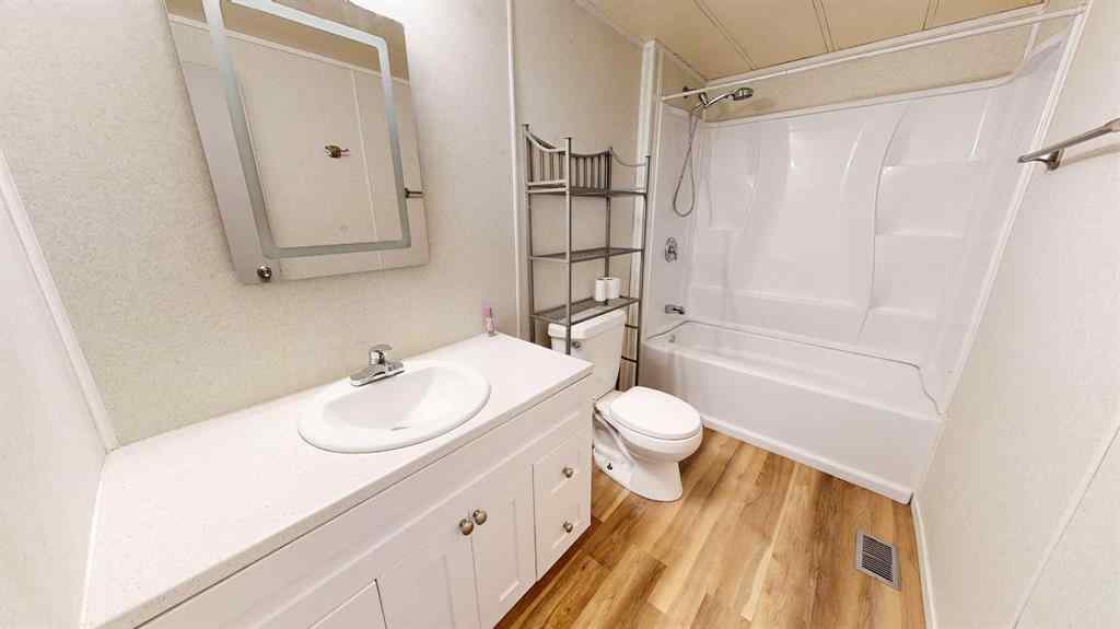 MLS® A2263840 - Unit #133 4000 13 Avenue SE in SE Southridge Medicine Hat, Mobile