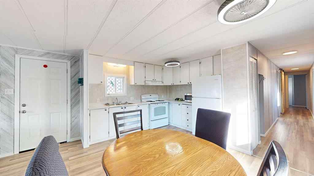 MLS® A2263840 - Unit #133 4000 13 Avenue SE in SE Southridge Medicine Hat, Mobile