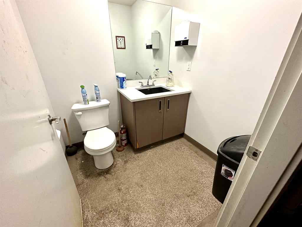 MLS® A2263845 - Unit #5 4630 61 Street  in Riverside Light Industrial Park Red Deer, Commercial