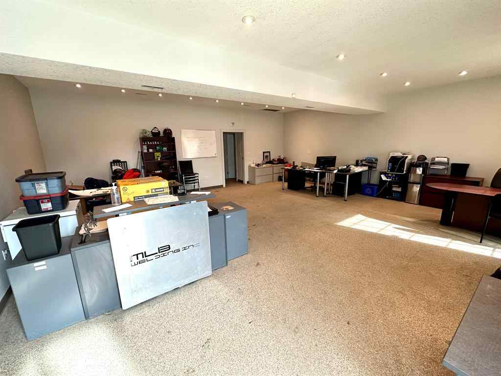 MLS® A2263845 - Unit #5 4630 61 Street  in Riverside Light Industrial Park Red Deer, Commercial