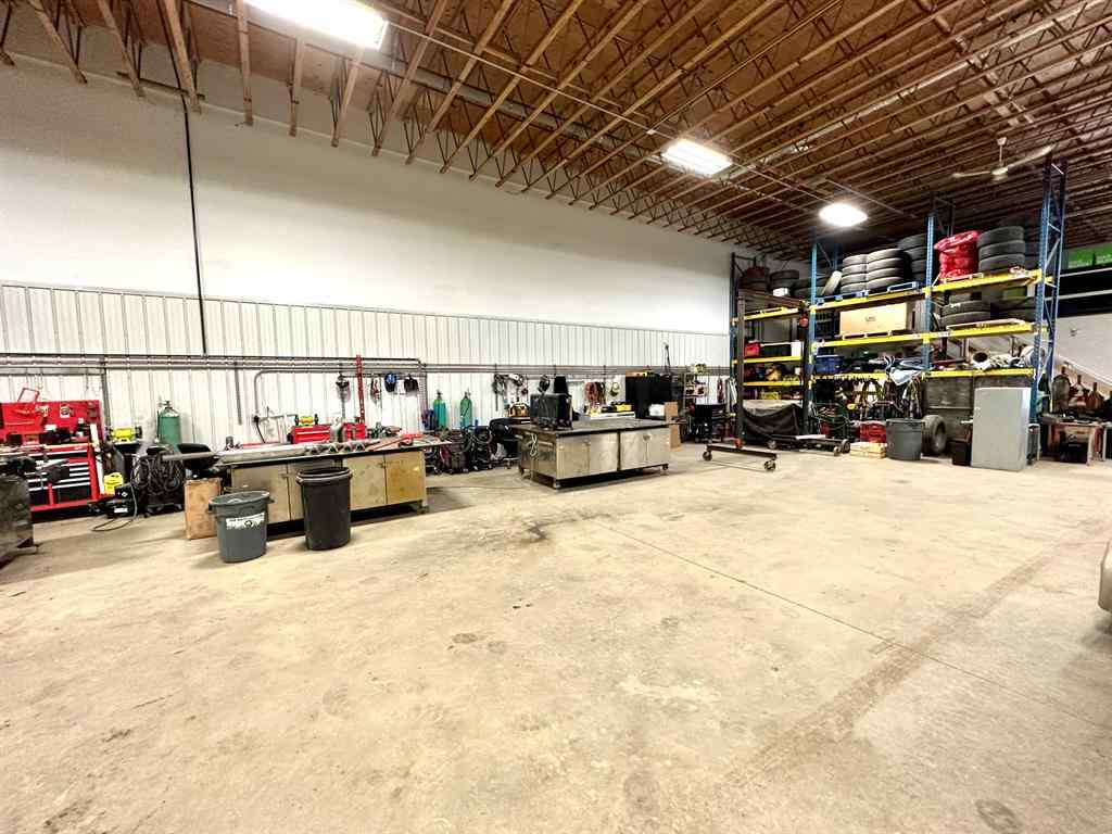 MLS® A2263845 - Unit #5 4630 61 Street  in Riverside Light Industrial Park Red Deer, Commercial