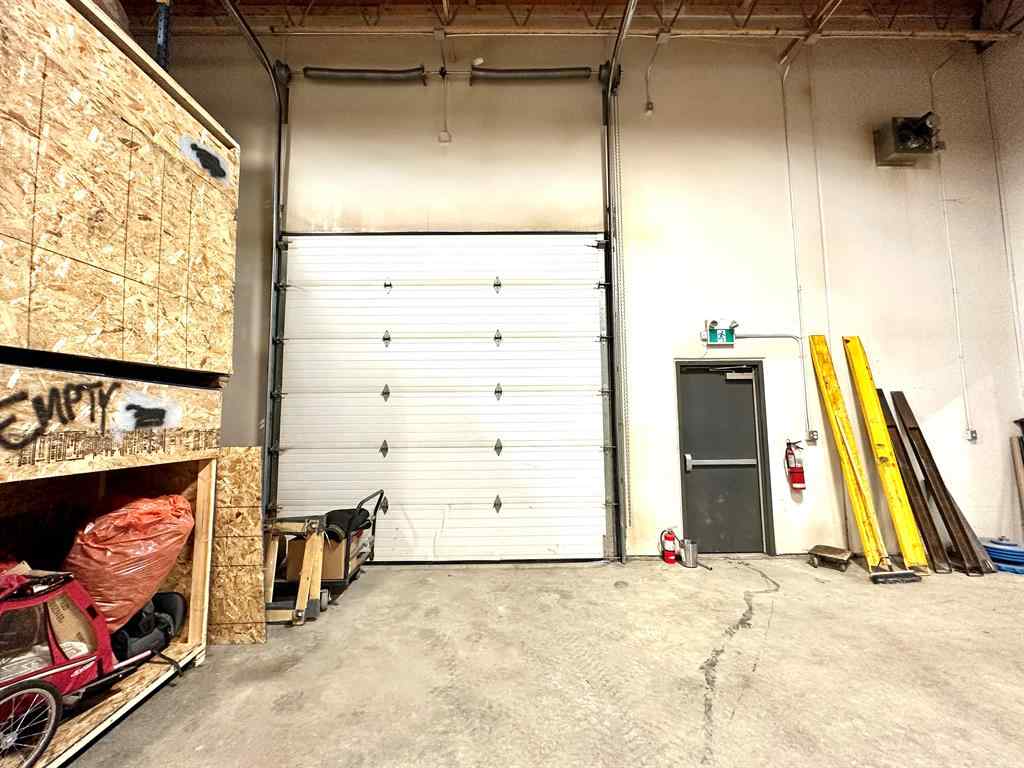 MLS® A2263845 - Unit #5 4630 61 Street  in Riverside Light Industrial Park Red Deer, Commercial