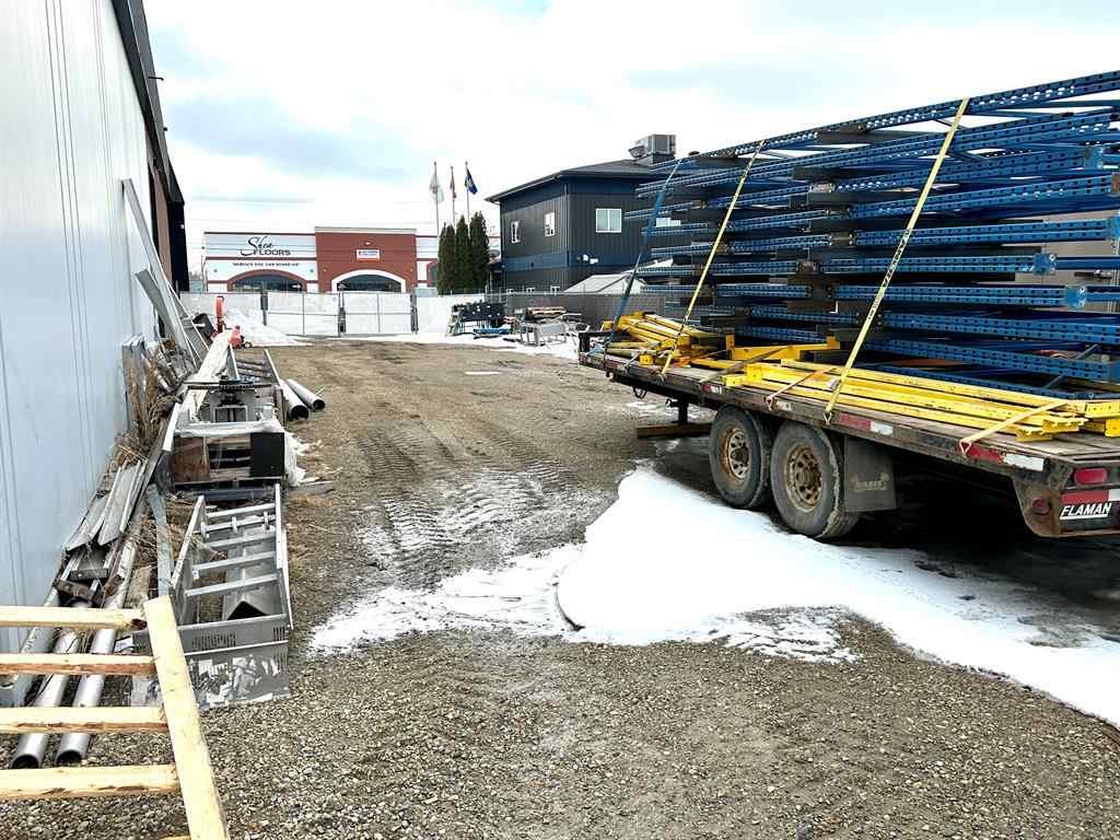 MLS® A2263845 - Unit #5 4630 61 Street  in Riverside Light Industrial Park Red Deer, Commercial