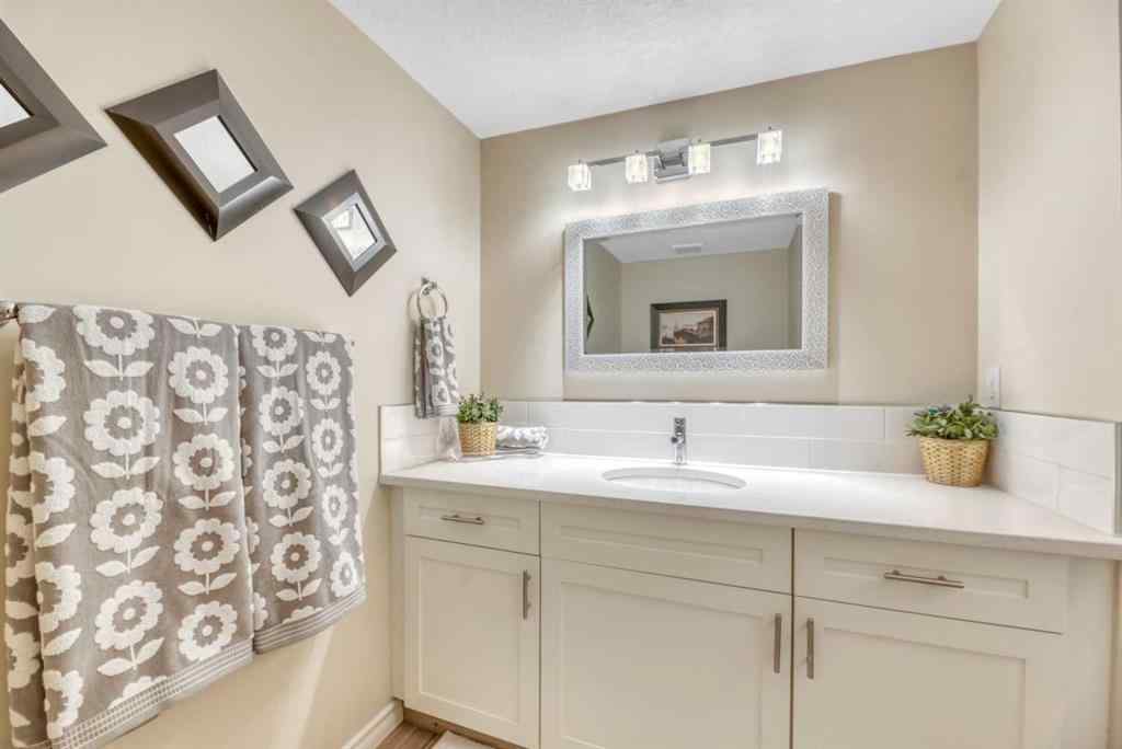 MLS® A2263850 - Unit #204 7239 Sierra Morena Boulevard SW in Signal Hill Calgary, Residential
