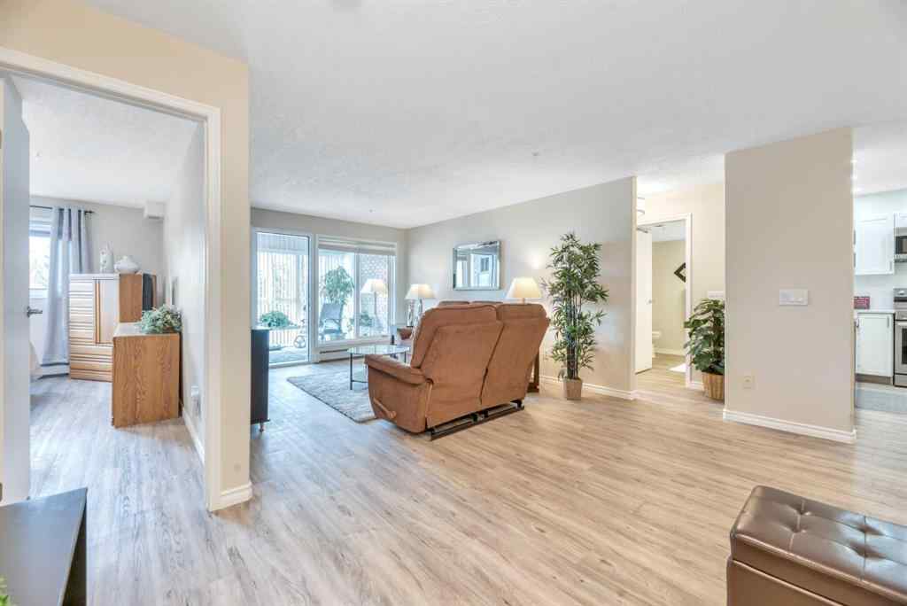 MLS® A2263850 - Unit #204 7239 Sierra Morena Boulevard SW in Signal Hill Calgary, Residential
