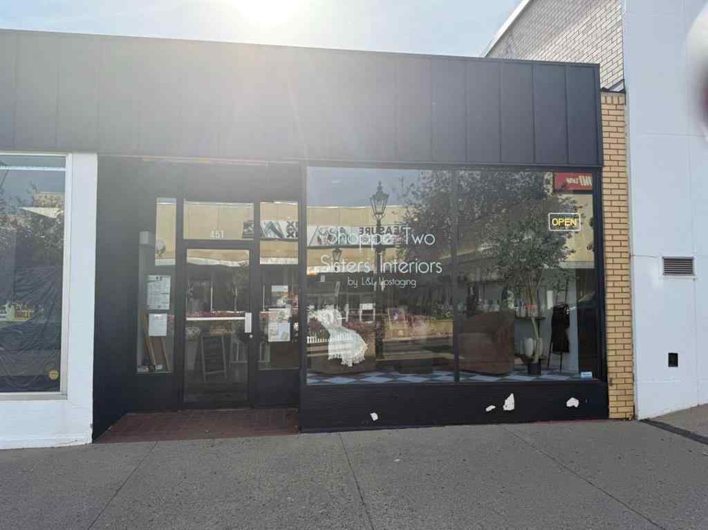 MLS® A2263893 - 451 3 Street SE in SE Hill Medicine Hat, Commercial