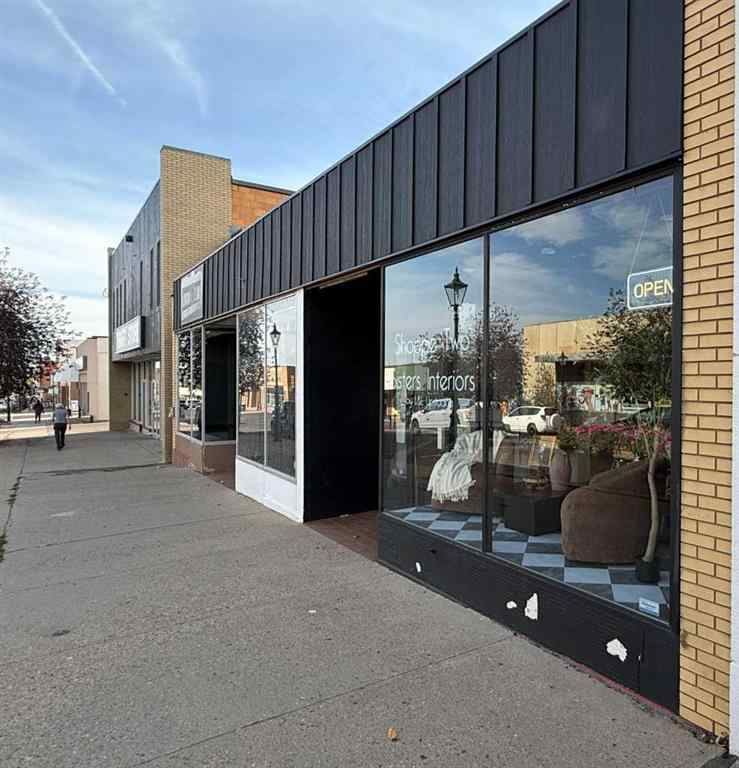 MLS® A2263893 - 451 3 Street SE in SE Hill Medicine Hat, Commercial