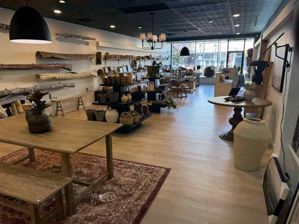 MLS® A2263893 - 451 3 Street SE in SE Hill Medicine Hat, Commercial