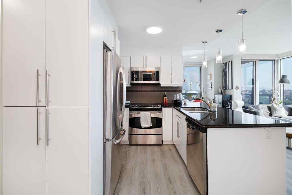 MLS® A2263902 - Unit #1702 817 15 Avenue SW in Beltline Calgary, Residential