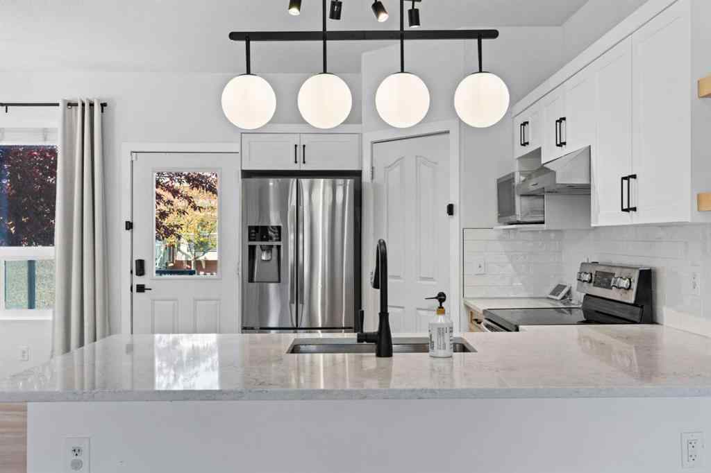 MLS® A2263906 - Unit #201 2066 Luxstone Boulevard SW in Luxstone Airdrie, Residential