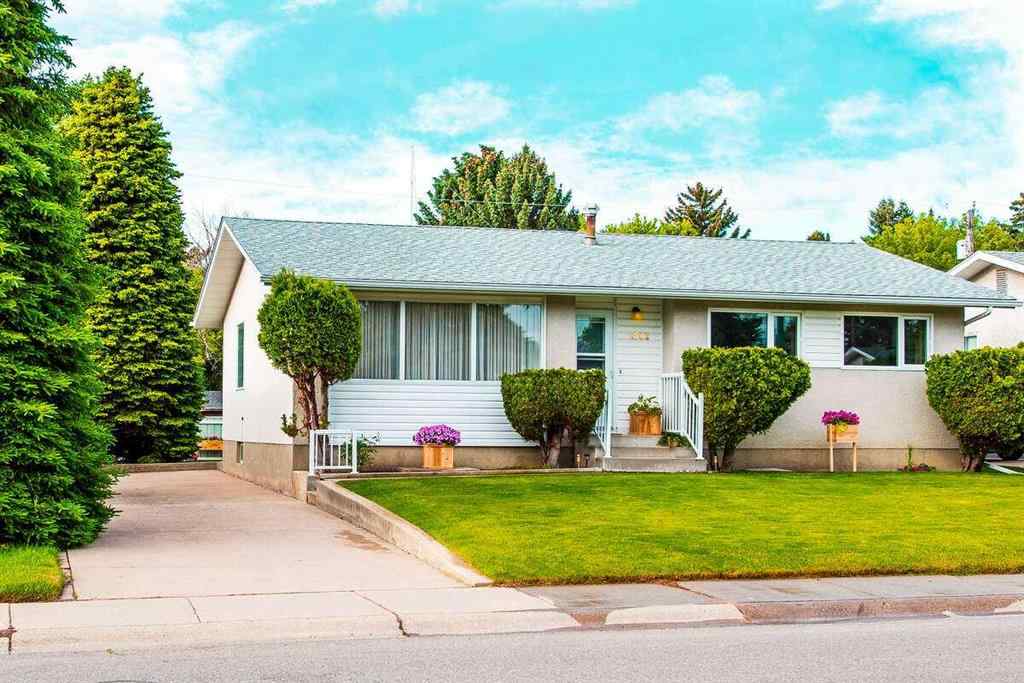 MLS® A2263907 - 2502 8A Avenue N in Majestic Place Lethbridge, Residential