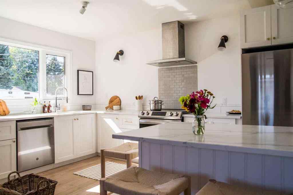 MLS® A2263907 - 2502 8A Avenue N in Majestic Place Lethbridge, Residential