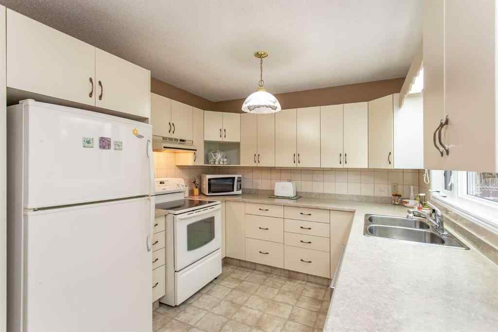 MLS® A2263910 - 146 Welton Crescent  in West Park Red Deer, Residential