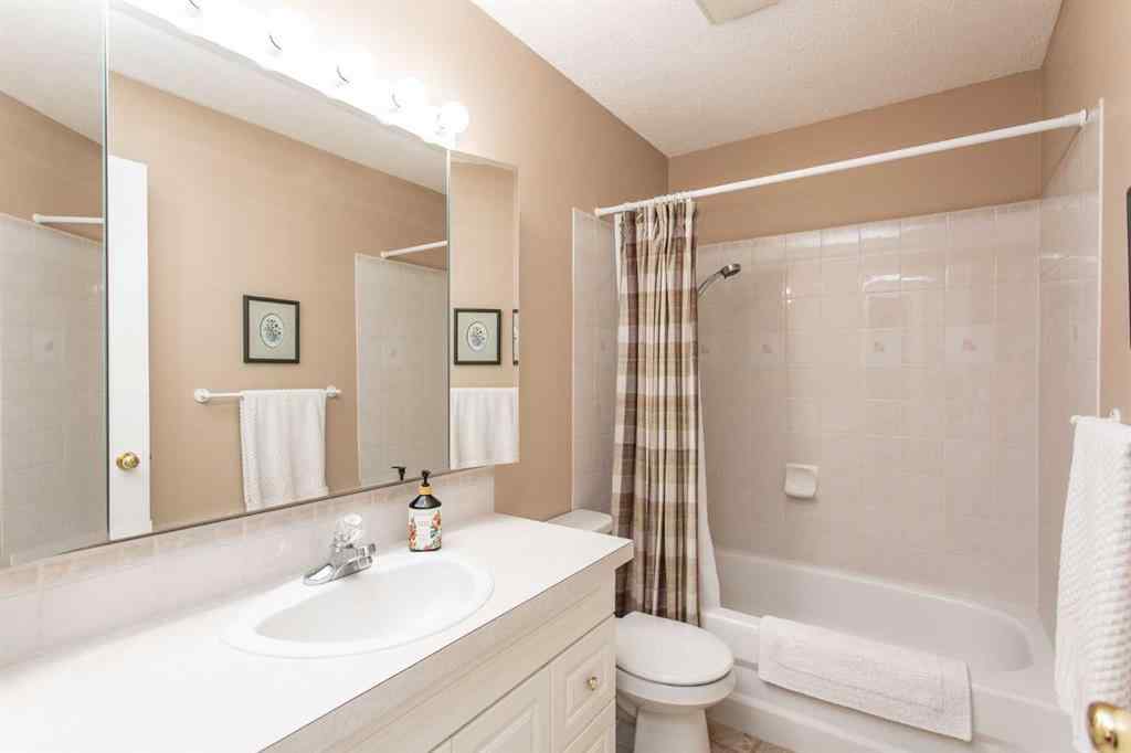MLS® A2263910 - 146 Welton Crescent  in West Park Red Deer, Residential