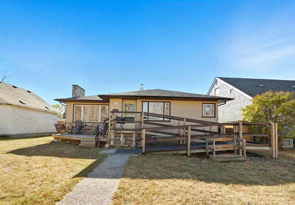 MLS® A2263913 - 5117 47 Avenue  in Central Ponoka Ponoka, Residential