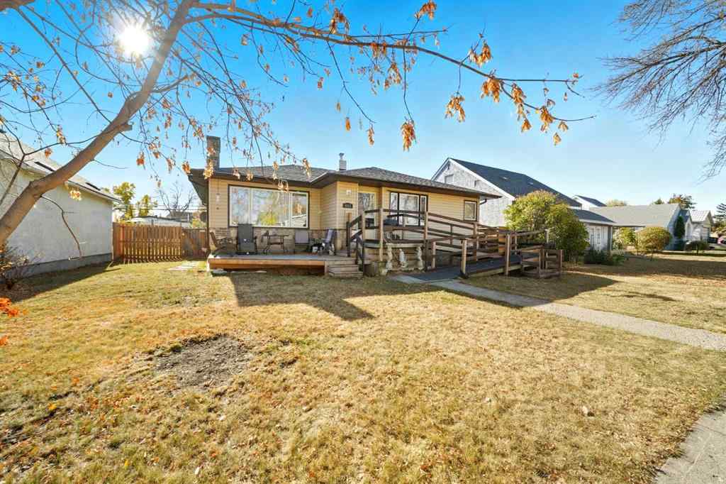 MLS® A2263913 - 5117 47 Avenue  in Central Ponoka Ponoka, Residential