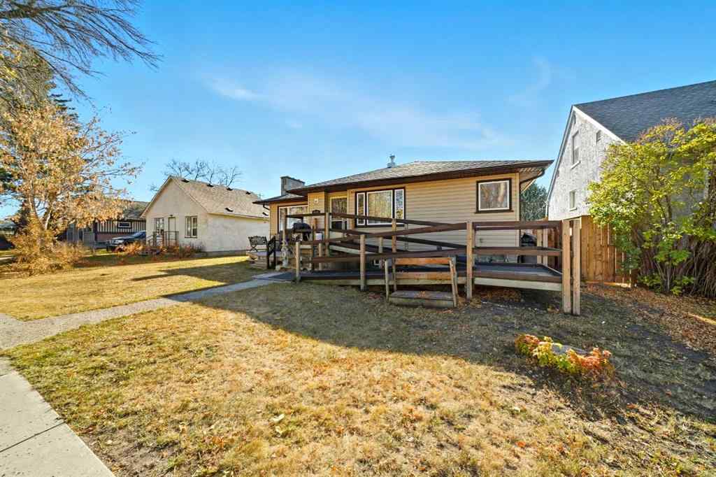 MLS® A2263913 - 5117 47 Avenue  in Central Ponoka Ponoka, Residential