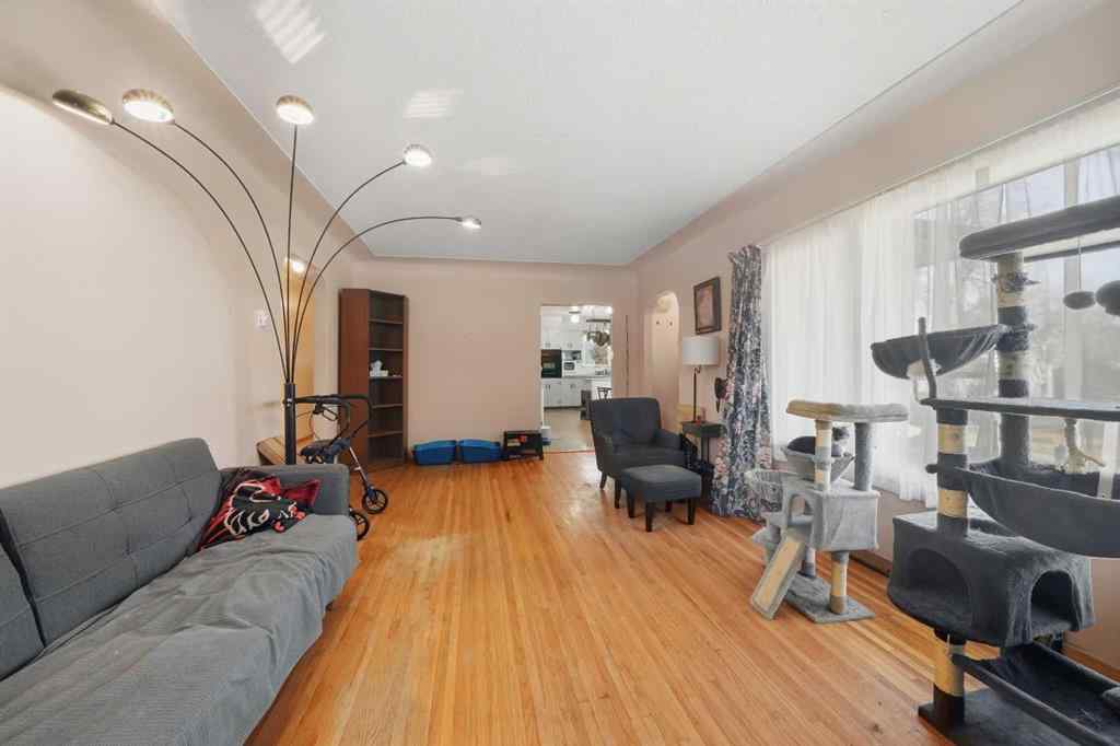 MLS® A2263913 - 5117 47 Avenue  in Central Ponoka Ponoka, Residential